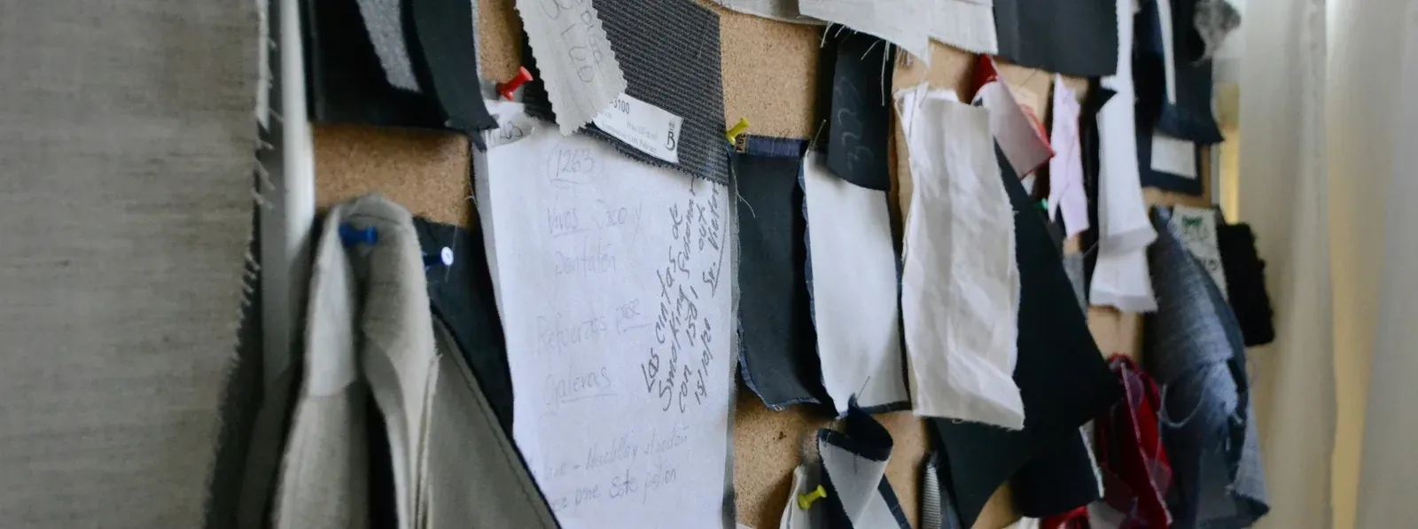 Atelier design și tipare — de la idee la produs textil finit